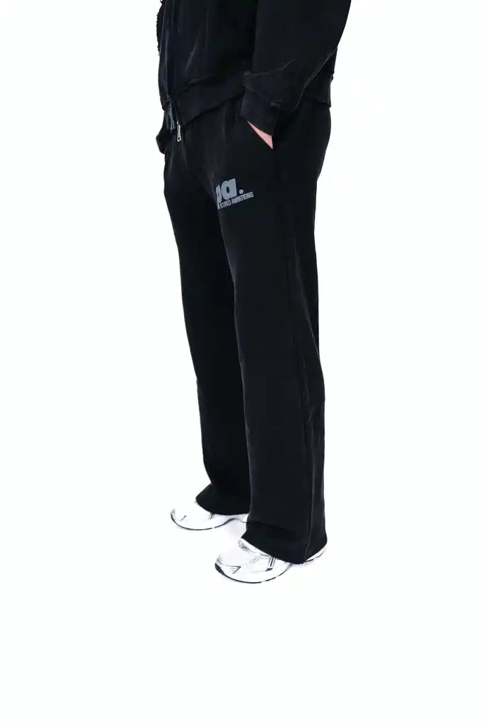 PA CORE SWEATPANTS